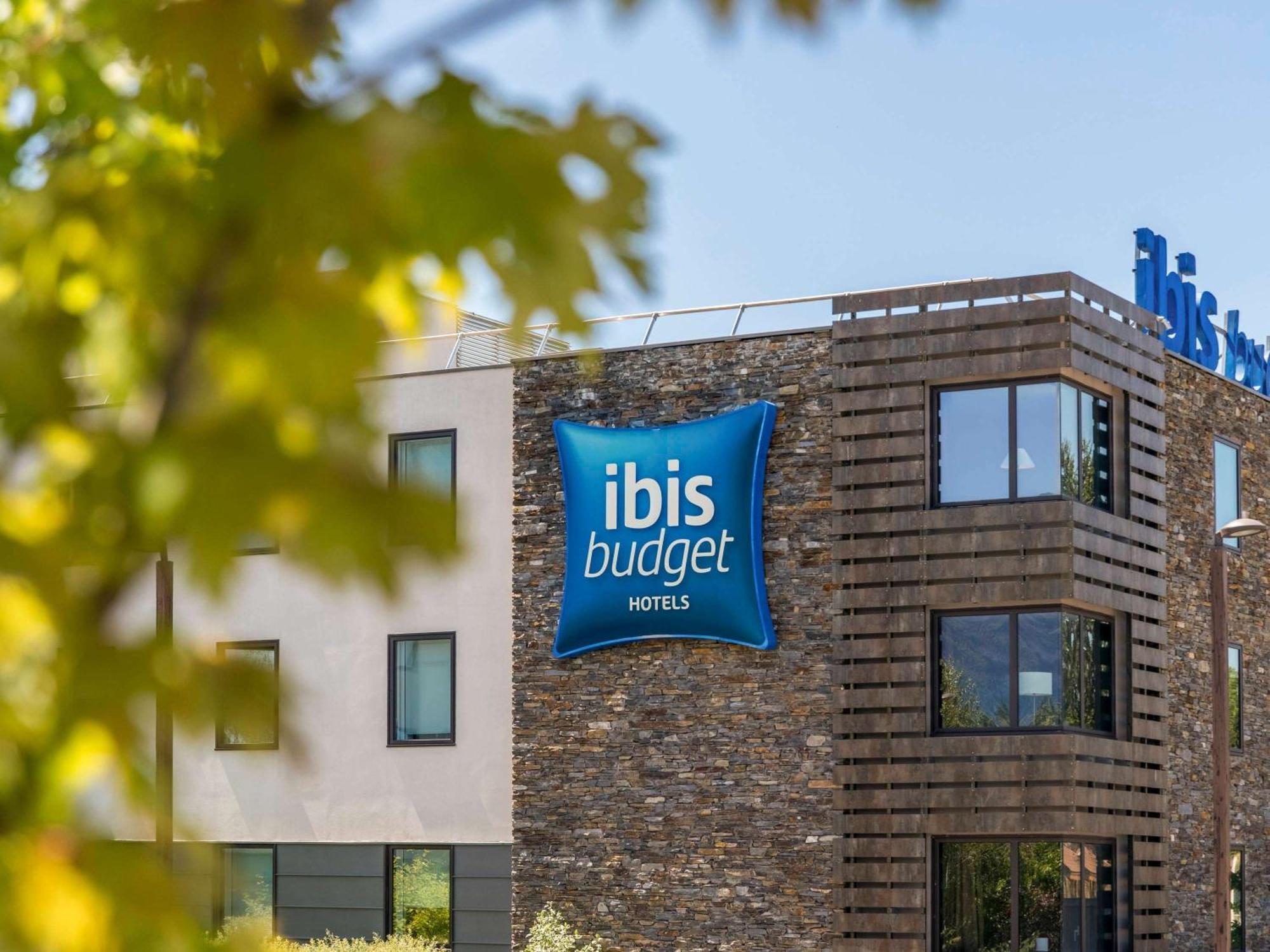 Ibis Budget Archamps Porte De Geneve Hotel Exterior photo